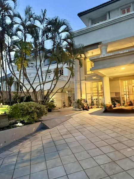 Holland Grove, Holland Grove View, Tanglin / Holland / Bukit Timah, 5 Bedrooms, 3,700 sqft, Detached House For Rent, by Jessica Low, 500283862 - PropertyGuru.com.sg