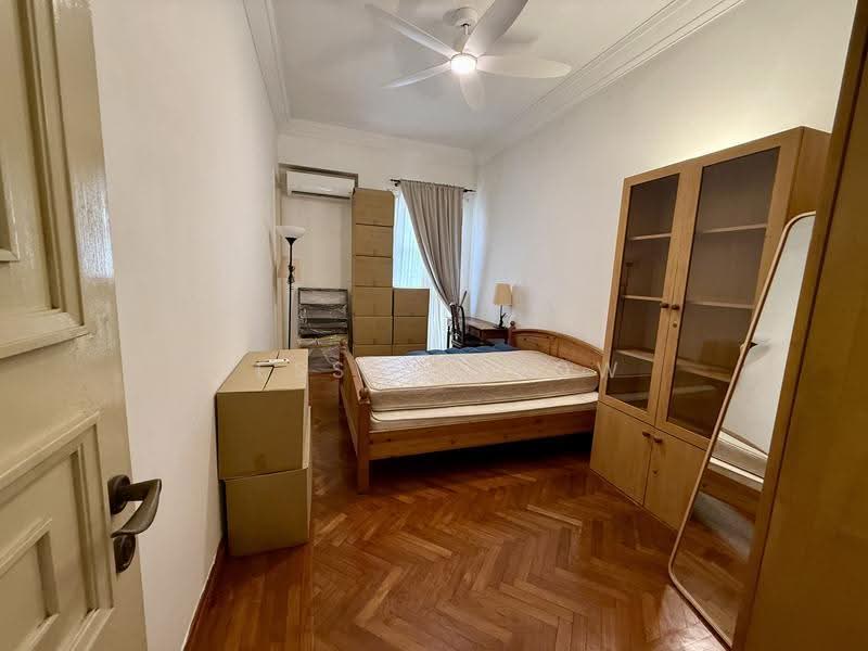 Holland Grove, Holland Grove View, Tanglin / Holland / Bukit Timah, 5 Bedrooms, 3,700 sqft, Detached House For Rent, by Jessica Low, 500283862 - Bedroom - PropertyGuru.com.sg