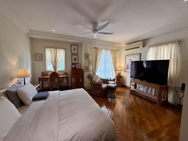 Holland Grove, Holland Grove View, Tanglin / Holland / Bukit Timah, 5 Bedrooms, 3,700 sqft, Detached House For Rent, by Jessica Low, 500283862 - Bedroom - PropertyGuru.com.sg