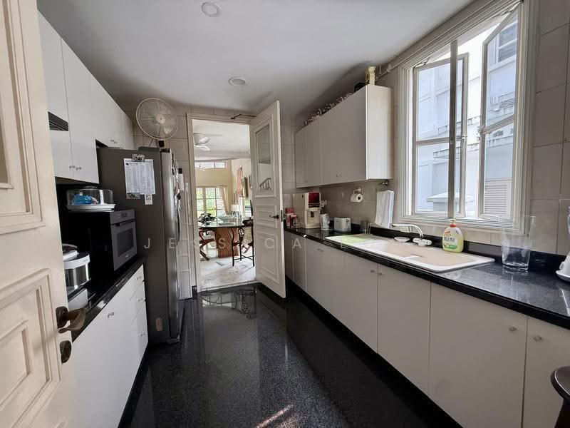 Holland Grove, Holland Grove View, Tanglin / Holland / Bukit Timah, 5 Bedrooms, 3,700 sqft, Detached House For Rent, by Jessica Low, 500283862 - Kitchen - PropertyGuru.com.sg
