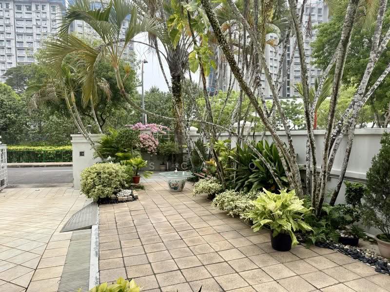 Holland Grove, Holland Grove View, Tanglin / Holland / Bukit Timah, 5 Bedrooms, 3,700 sqft, Detached House For Rent, by Jessica Low, 500283862 - Garden - PropertyGuru.com.sg
