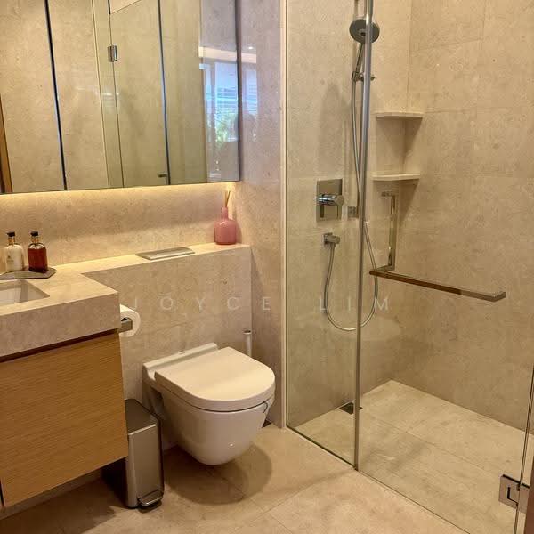 Urban Suites @ Hullet Road, 3 Hullet Road, Orchard / River Valley, 4 Bedrooms, 2,002 sqft, Condominium For Rent, by Joyce Lim, 500283866 - Bathroom - PropertyGuru.com.sg