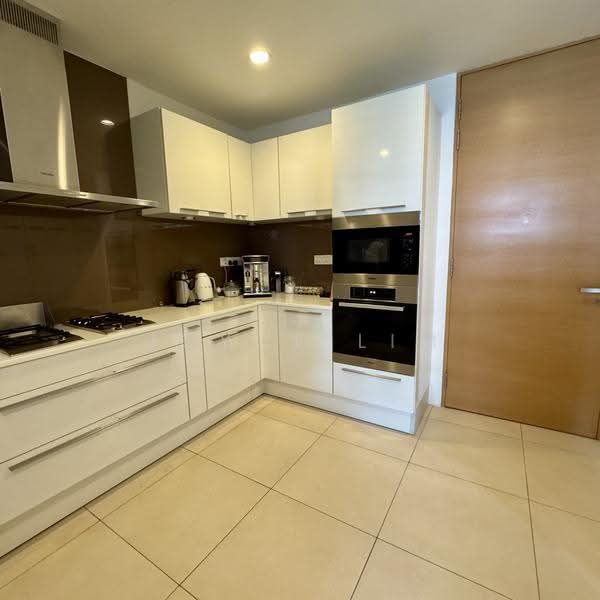 Urban Suites @ Hullet Road, 3 Hullet Road, Orchard / River Valley, 4 Bedrooms, 2,002 sqft, Condominium For Rent, by Joyce Lim, 500283866 - Kitchen - PropertyGuru.com.sg