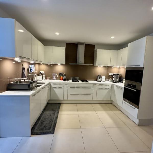 Urban Suites @ Hullet Road, 3 Hullet Road, Orchard / River Valley, 4 Bedrooms, 2,002 sqft, Condominium For Rent, by Joyce Lim, 500283866 - Kitchen - PropertyGuru.com.sg