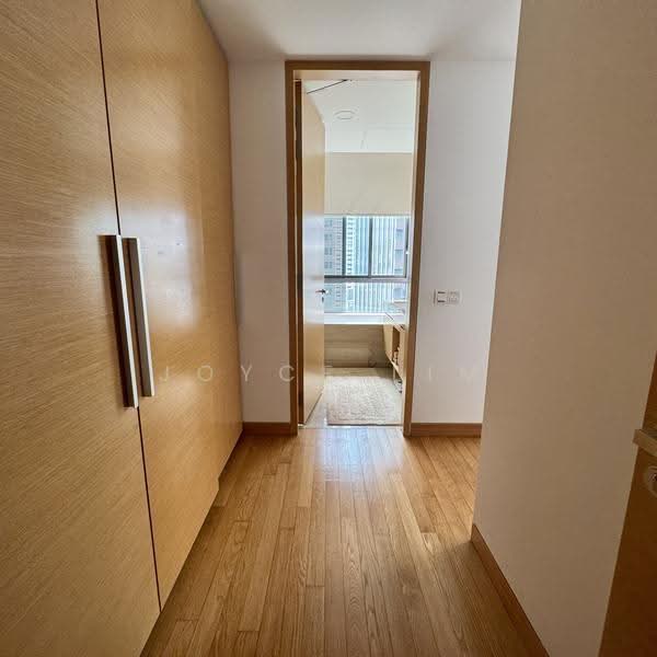 Urban Suites @ Hullet Road, 3 Hullet Road, Orchard / River Valley, 4 Bedrooms, 2,002 sqft, Condominium For Rent, by Joyce Lim, 500283866 - Master Bedroom - PropertyGuru.com.sg