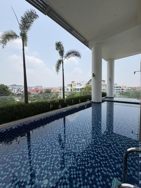 Haig 162, 162 Haig Road, East Coast / Marine Parade, 1 Bedroom, 345 sqft, Condominium For Sale, by Sheila Pansy, 500283868 - Pool - PropertyGuru.com.sg