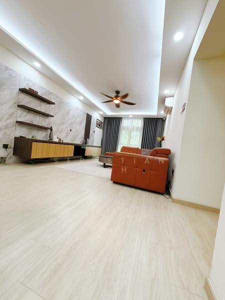 112 Edgefield Plains, 112 Edgefield Plains, Hougang / Punggol / Sengkang, 4 Bedrooms, 1,399 sqft, HDB Flat For Rent, by Sebastian Koh, 500283869 - Living Room - PropertyGuru.com.sg