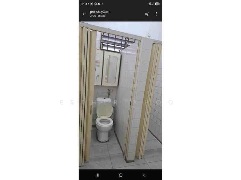 Jalan selaseh, Jalan Selaseh, Seletar / Yio Chu Kang, 3 Bedrooms, 1,600 sqft, Shophouse For Rent, by Esther Khoo, 500283870 - Bathroom - PropertyGuru.com.sg