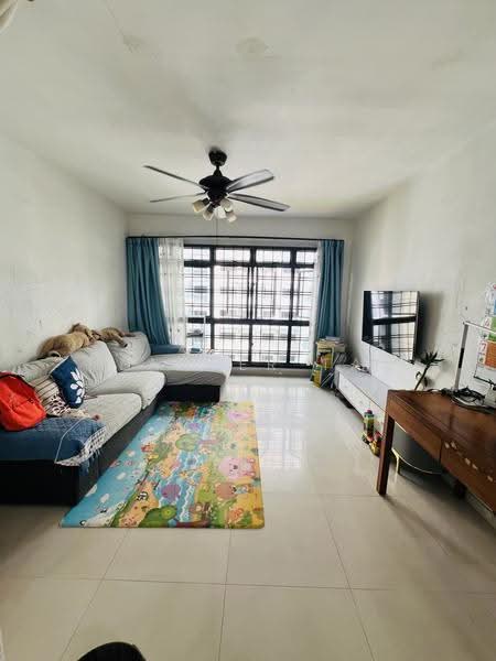 654C Jurong West Street 61, 654C Jurong West Street 61, Boon Lay / Jurong / Tuas, 3 Bedrooms, 1,184 sqft, HDB Flat For Sale, by Heather Tan, 500283884 - Living Room - PropertyGuru.com.sg