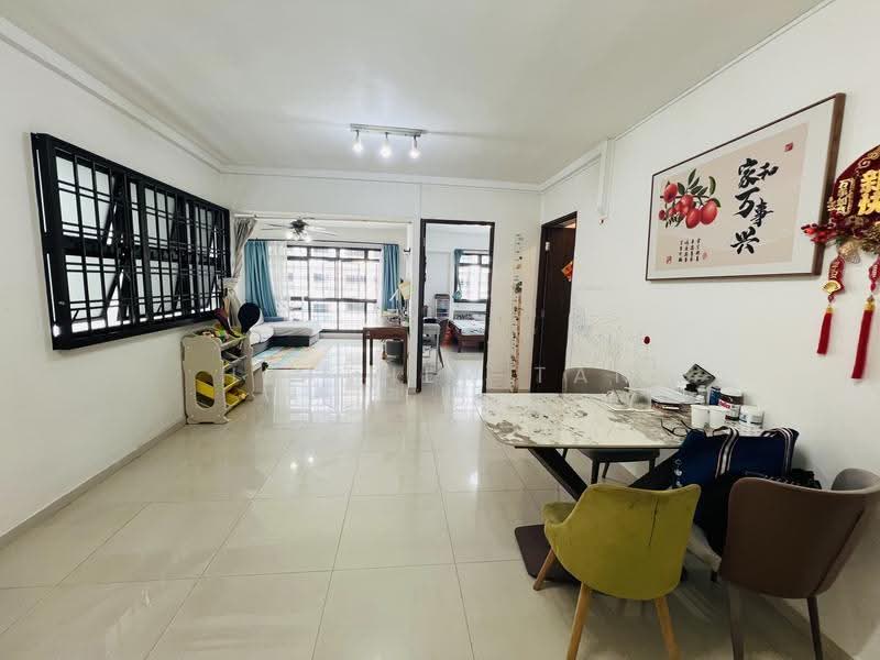 654C Jurong West Street 61, 654C Jurong West Street 61, Boon Lay / Jurong / Tuas, 3 Bedrooms, 1,184 sqft, HDB Flat For Sale, by Heather Tan, 500283884 - Living Room - PropertyGuru.com.sg