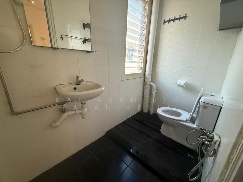 Trengganu Street, Trengganu Street, Chinatown / Tanjong Pagar, 785 sqft, Office For Rent, by Kailasam S/O Palanivellu, 500283899 - Bathroom - CommercialGuru.com.sg