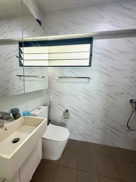 308A Punggol Walk, 308A Punggol Walk, Hougang / Punggol / Sengkang, 3 Bedrooms, 1,206 sqft, HDB Flat For Sale, by Gina Tng, 500283904 - Bathroom - PropertyGuru.com.sg