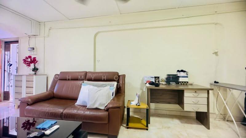 303 Jurong East Street 32, 303 Jurong East Street 32, Boon Lay / Jurong / Tuas, 2 Bedrooms, 882 sqft, HDB Flat For Sale, by TAN POH KHIT, BILLY SUPHAKHIT, 500283907 - Living Room - PropertyGuru.com.sg
