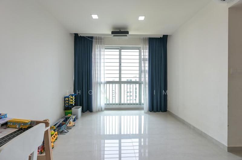 420 Clementi Avenue 1, 420 Clementi Avenue 1, Buona Vista / West Coast / Clementi New Town, 3 Bedrooms, 1,033 sqft, HDB Flat For Sale, by Thomas Lim, 500283928 - Living Room - PropertyGuru.com.sg
