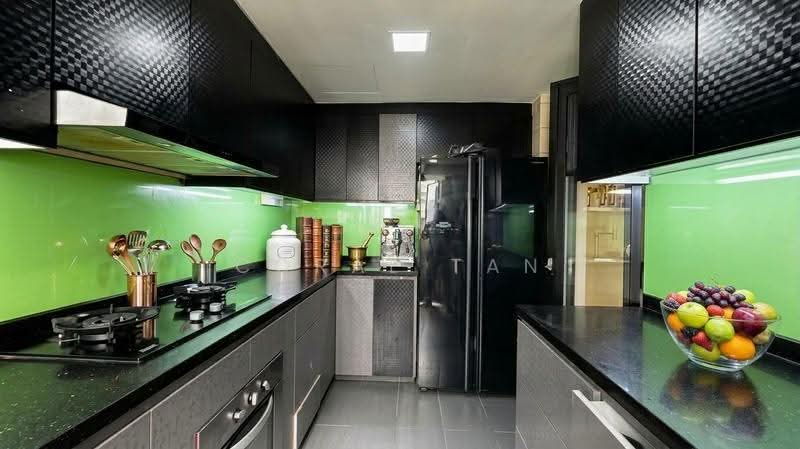 Parkview Apartments, 1 Bukit Batok Street 25, Dairy Farm / Bukit Panjang / Choa Chu Kang, 2 Bedrooms, 936 sqft, Apartment For Sale, by Coral Tan, 500283937 - Kitchen - PropertyGuru.com.sg