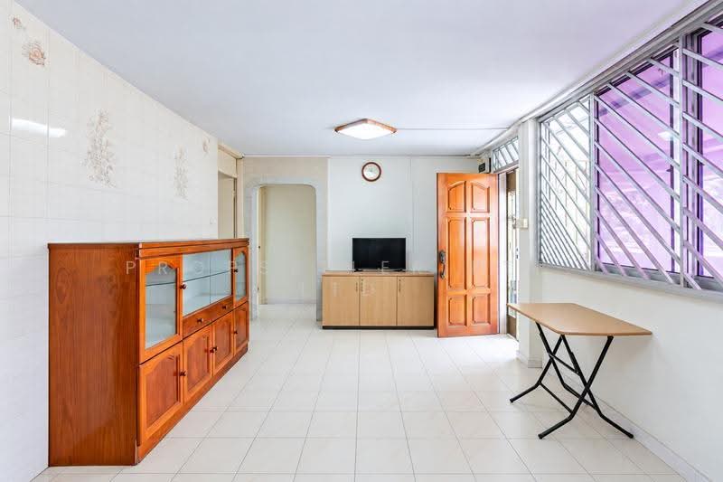 171 Bedok South Road, 171 Bedok South Road, Bedok / Upper East Coast, 3 Bedrooms, 904 sqft, HDB Flat For Sale, by Reine Chan, 500283944 - Living Room - PropertyGuru.com.sg