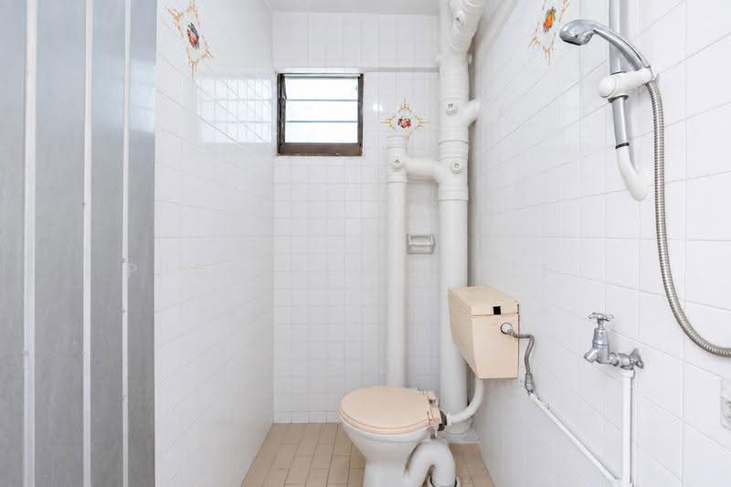 171 Bedok South Road, 171 Bedok South Road, Bedok / Upper East Coast, 3 Bedrooms, 904 sqft, HDB Flat For Sale, by Reine Chan, 500283944 - Bathroom - PropertyGuru.com.sg