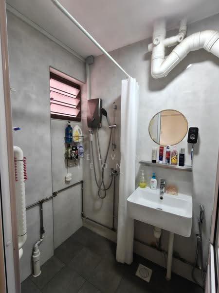 157 Bishan Street 13, 157 Bishan Street 13, Ang Mo Kio / Bishan / Thomson, Room Rental, 100 sqft, HDB Flat For Rent, by Kelvin Leong, 500283965 - Bathroom - PropertyGuru.com.sg