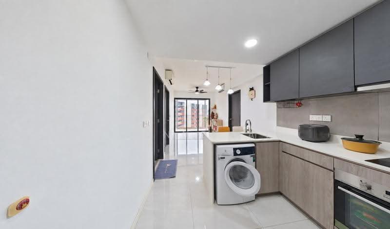 Riverfront Residences, 53 Hougang Avenue 7, Hougang / Punggol / Sengkang, 2 Bedrooms, 614 sqft, Condominium For Sale, by Yvonne Lai, 500283970 - Kitchen - PropertyGuru.com.sg