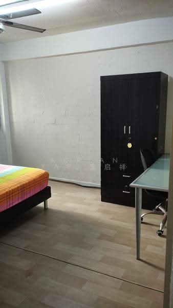 41 Sims Drive, 41 Sims Drive, Eunos / Geylang / Paya Lebar, Room Rental, 250 sqft, HDB Flat For Rent, by Adrian Yap 葉启祥, 500283974 - Bedroom - PropertyGuru.com.sg