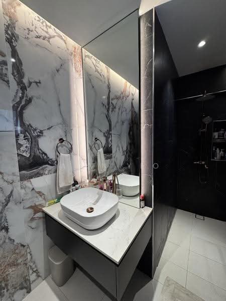 455 Hougang Avenue 10, 455 Hougang Avenue 10, Hougang / Punggol / Sengkang, 4 Bedrooms, 1,572 sqft, HDB Flat For Sale, by Alan Yeo, 500283985 - Bathroom - PropertyGuru.com.sg