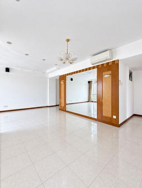 Castle Green, 481 Yio Chu Kang Road, Mandai / Upper Thomson, 4 Bedrooms, 1,410 sqft, Condominium For Sale, by Sebastian Lim Ong Lai (恩莱), 500283993 - Living Room - PropertyGuru.com.sg