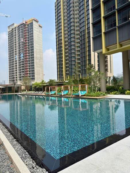 Pinetree Hill, 30 Pine Grove, Clementi Park / Upper Bukit Timah, 3 Bedrooms, 969 sqft, Condominium For Rent, by Elizabeth Poh, 500283997 - Pool - PropertyGuru.com.sg