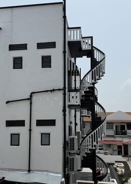 Stangee Place, A little brick, a little light, a lot of character. Stangee Place Level 2 walk up, East Coast / Marine Parade, 2 Bedrooms, 1,076 sqft, Walk-up Apartment For Sale, by Tien Tien Chen, 500284009 - Exterior - PropertyGuru.com.sg