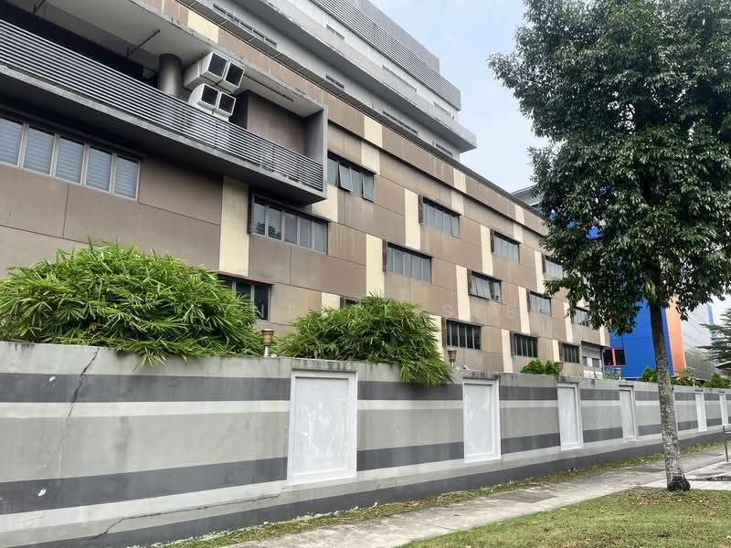 Fully fitted Woodlands unit with aircon rooms carpeted, Admiralty / Woodlands, 2,750 sqft, Factory / Workshop (B2) For Rent, by Lynette See, 500284014 - Exterior - CommercialGuru.com.sg