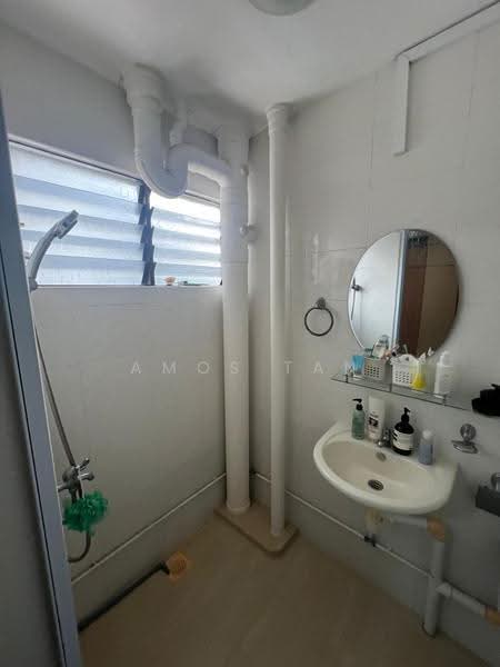 620 Bedok Reservoir Road, 620 Bedok Reservoir Road, Bedok / Upper East Coast, 2 Bedrooms, 732 sqft, HDB Flat For Rent, by Amos Tan, 500284016 - Bathroom - PropertyGuru.com.sg