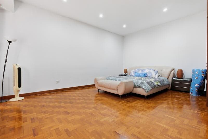 Yunnan Gardens, Yunnan Walk 1, Boon Lay / Jurong / Tuas, 5 Bedrooms, 5,000 sqft, Terraced House For Sale, by Rebecca Toh, 500284018 - Master Ensuite Bedroom - PropertyGuru.com.sg
