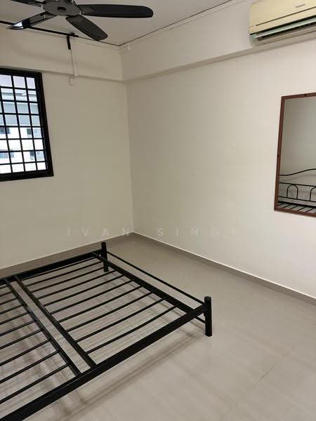 527 Jurong West Street 52, 527 Jurong West Street 52, Boon Lay / Jurong / Tuas, 2 Bedrooms, 721 sqft, HDB Flat For Sale, by Ivan Singh, 500284023 - Regular Room - PropertyGuru.com.sg