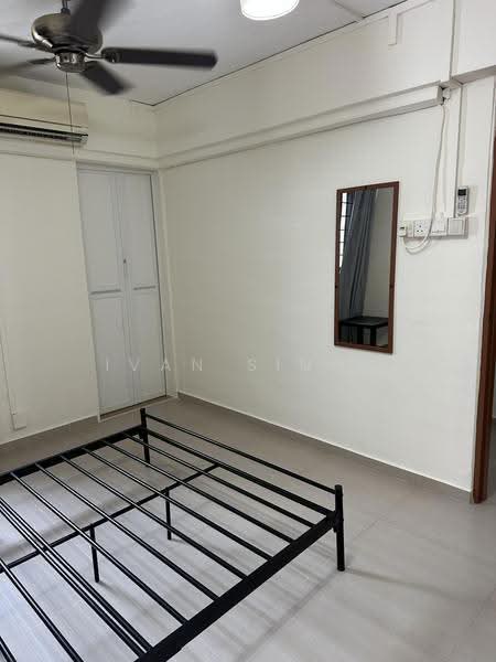 527 Jurong West Street 52, 527 Jurong West Street 52, Boon Lay / Jurong / Tuas, 2 Bedrooms, 721 sqft, HDB Flat For Sale, by Ivan Singh, 500284023 - Master Suite with En Suite - PropertyGuru.com.sg