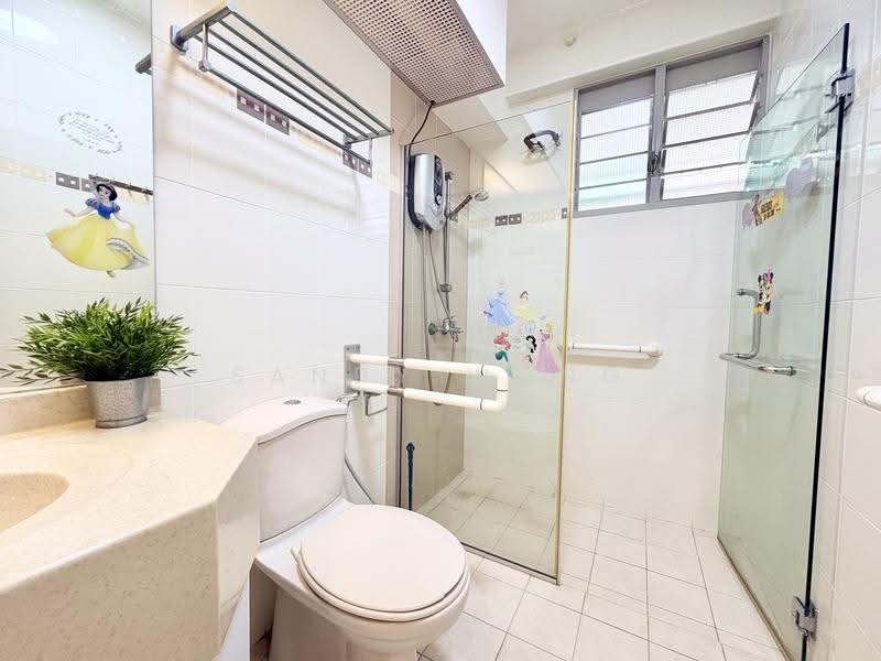 272B Sengkang Central, 272B Sengkang Central, Hougang / Punggol / Sengkang, Room Rental, 120 sqft, HDB Flat For Rent, by Sandy Wong, 500284031 - Bathroom - PropertyGuru.com.sg