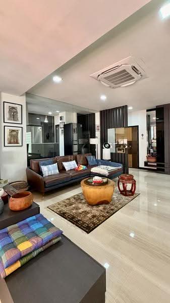 Horizon Towers, 15 Leonie Hill Road, Orchard / River Valley, 4 Bedrooms, 2,304 sqft, Condominium For Sale, by Ching Chia, 500284034 - Living Room - PropertyGuru.com.sg