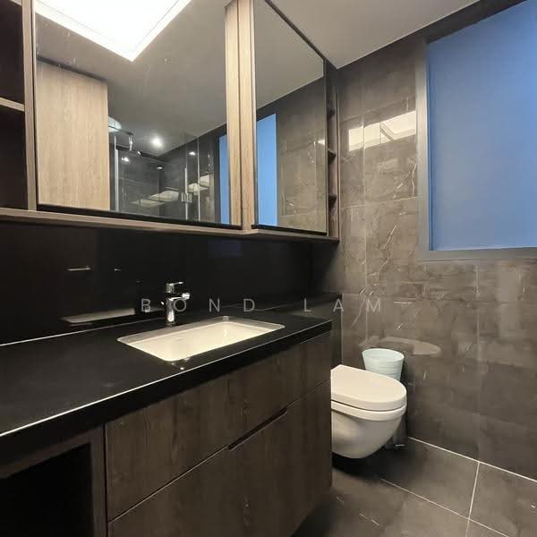 The M, 36 Middle Road, Beach Road / Bugis / Rochor, 2 Bedrooms, 753 sqft, Condominium For Sale, by Bond Lam, 500284045 - Bathroom - PropertyGuru.com.sg