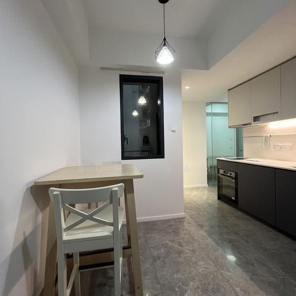 The M, 36 Middle Road, Beach Road / Bugis / Rochor, 2 Bedrooms, 753 sqft, Condominium For Sale, by Bond Lam, 500284045 - Kitchen - PropertyGuru.com.sg