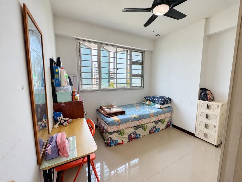 182A Woodlands Street 13, 182A Woodlands Street 13, Admiralty / Woodlands, 2 Bedrooms, 732 sqft, HDB Flat For Sale, by Khairiah Samson, 500284048 - Common Bedroom - PropertyGuru.com.sg