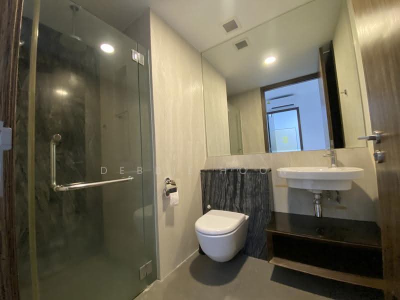 Stellar RV, 408 River Valley Road, Tanglin / Holland / Bukit Timah, 2 Bedrooms, 538 sqft, Condominium For Rent, by Debbie Hoon, 500284052 - Bathroom - PropertyGuru.com.sg