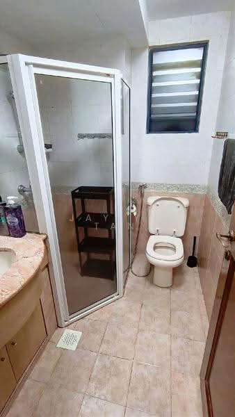 Westcove Condo, 10 West Coast Crescent, Buona Vista / West Coast / Clementi New Town, Room Rental, 100 sqft, Condominium For Rent, by Jaylyn Tan, 500284062 - Bathroom - PropertyGuru.com.sg