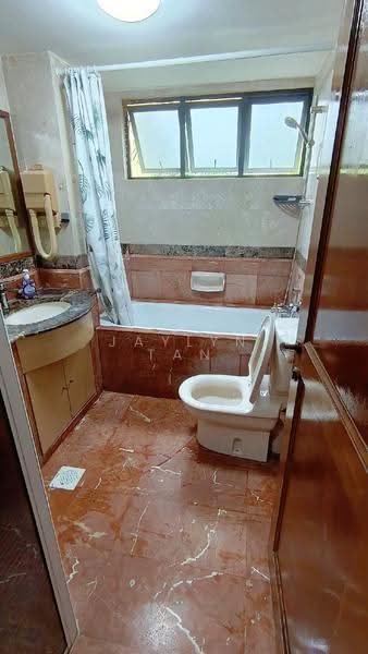 Westcove Condo, 10 West Coast Crescent, Buona Vista / West Coast / Clementi New Town, Room Rental, 100 sqft, Condominium For Rent, by Jaylyn Tan, 500284062 - Bathroom - PropertyGuru.com.sg