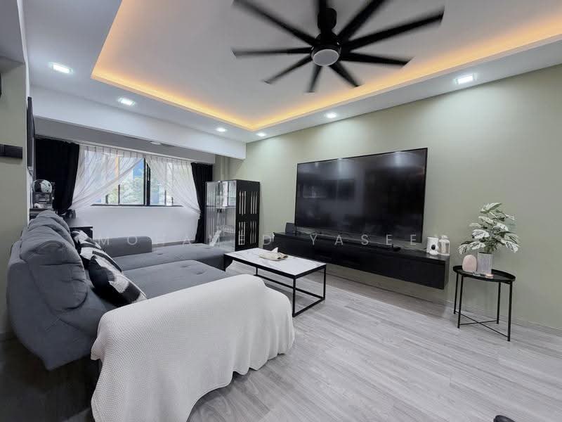 322 Sembawang Close, 322 Sembawang Close, Sembawang / Yishun, 4 Bedrooms, 1,324 sqft, HDB Flat For Sale, by Mohamed Yaseen, 500284070 - Living Room - PropertyGuru.com.sg