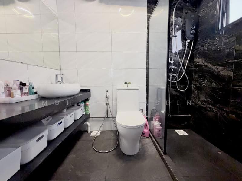 322 Sembawang Close, 322 Sembawang Close, Sembawang / Yishun, 4 Bedrooms, 1,324 sqft, HDB Flat For Sale, by Mohamed Yaseen, 500284070 - Bathroom - PropertyGuru.com.sg
