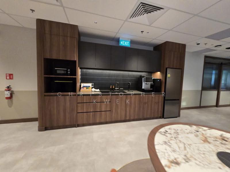 Stamford Place, City Hall / Clarke Quay, 1,000 sqft, Office For Rent, by Christopher Kwek, 500284077 - Kitchen - CommercialGuru.com.sg