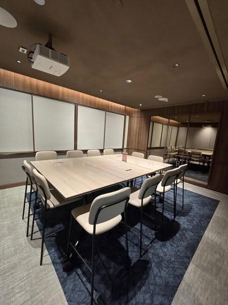 Stamford Place, City Hall / Clarke Quay, 1,000 sqft, Office For Rent, by Christopher Kwek, 500284077 - Interior - CommercialGuru.com.sg