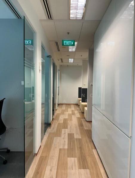 SGX Centre II, 4 SHENTON WAY, Boat Quay / Raffles Place / Marina, 1,709 sqft, Office For Rent, by MJ ZHUO, 500284079 - Corridor - CommercialGuru.com.sg