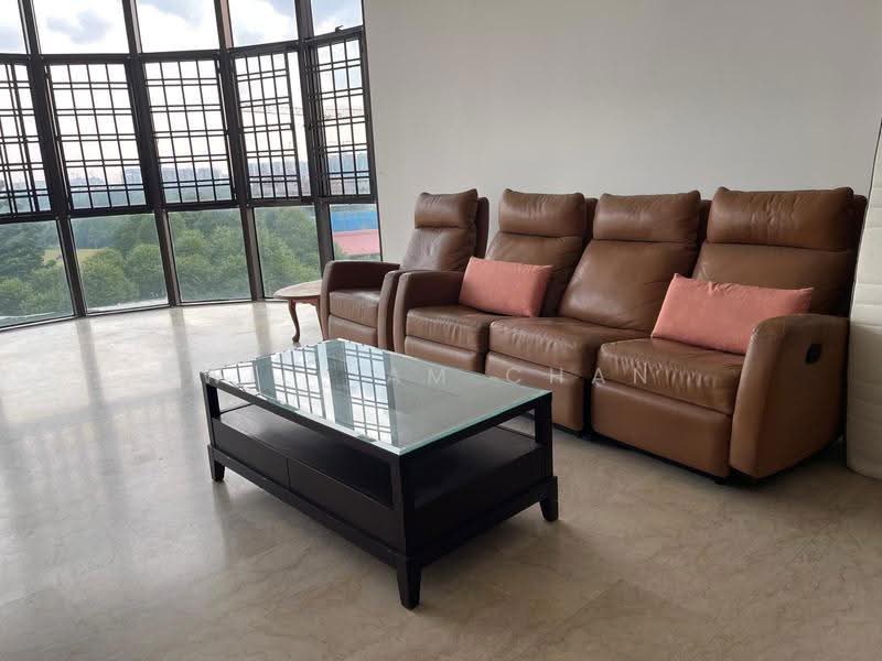 Parc Oasis, 39 Jurong East Avenue 1, Boon Lay / Jurong / Tuas, 4 Bedrooms, 1,507 sqft, Condominium For Rent, by William Chan, 500284082 - Living Room - PropertyGuru.com.sg