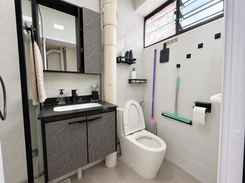 332 Yishun Ring Road, 332 Yishun Ring Road, Sembawang / Yishun, 3 Bedrooms, 1,163 sqft, HDB Flat For Sale, by Alastair Goh 吴利汶, 500284085 - Bathroom - PropertyGuru.com.sg