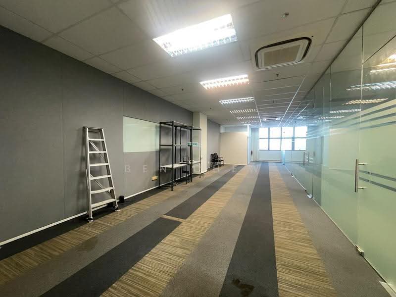 Tradehub 21, 18 Boon Lay Way, Boon Lay / Jurong / Tuas, 1,518 sqft, Light Industrial (B1) For Sale, by Ben Chew, 500284087 - Interior - CommercialGuru.com.sg