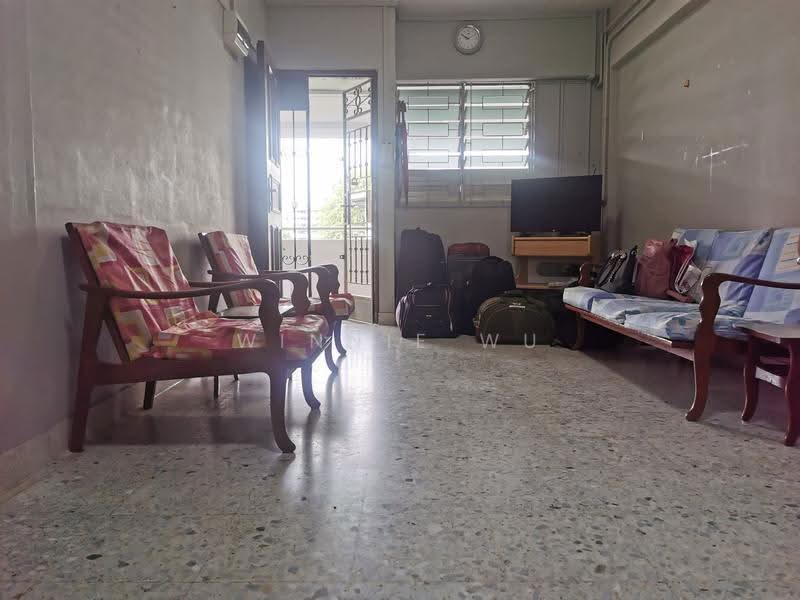212 Ang Mo Kio Avenue 3, 212 Ang Mo Kio Avenue 3, Ang Mo Kio / Bishan / Thomson, 2 Bedrooms, 721 sqft, HDB Flat For Sale, by Winnie Wu, 500284093 - Living Room - PropertyGuru.com.sg